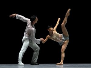 Raphaël Coumes-Marquet, Yumiko Takeshima - The Grey Area - Semperoper Ballett - photo © Costin Radu