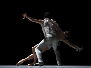 Jiří Bubeníček, Olga Melnikova - The Grey Area - Semperoper Ballett - photo © Costin Radu