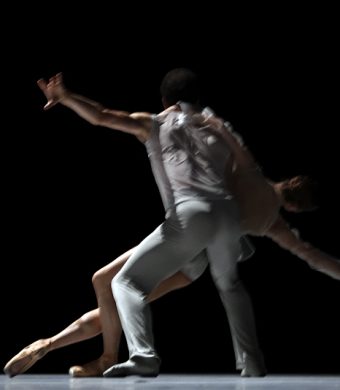 Jiří Bubeníček, Olga Melnikova - The Grey Area - Semperoper Ballett - photo © Costin Radu
