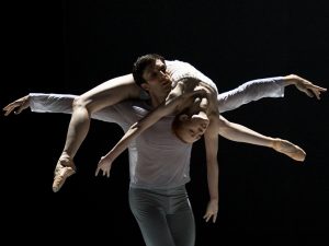 Raphaël Coumes-Marquet, Natalia Sologub - The Grey Area - Semperoper Ballett - photo © Costin Radu