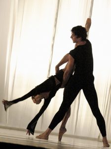 Yumiko Takeshima, Raphaël Coumes-Marquet - Morning Ground - Dutch National Ballet - photo © Joris-Jan Bos