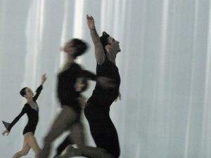 Yumiko Takeshima, Marisa Lopez, Raphaël Coumes-Marquet - Morning Ground - Dutch National Ballet - photo © Joris-Jan Bos