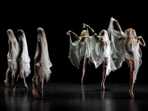 Ensemble - Giselle - Semperoper Ballett - photo © Costin Radu