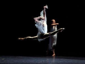 Yumiko Takeshima, Elena Vostrotina - Giselle - Semperoper Ballett - photo © Costin Radu