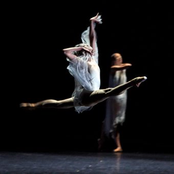Yumiko Takeshima, Elena Vostrotina - Giselle - Semperoper Ballett - photo © Costin Radu
