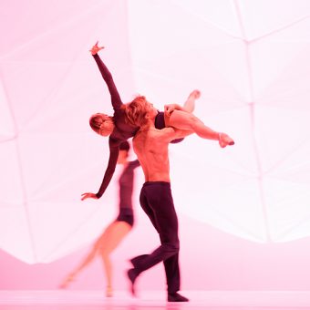 Eugenie Skilnand, Silas Henriksen - dancingmadlybackwards - The Norwegian National Ballet - photo © Costin Radu