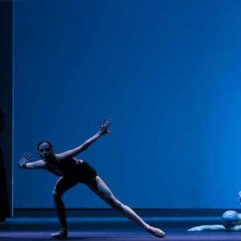 Samantha Mednick, Igone De Jongh, Cédric Ygnace - timelapse/(Mnemosyne) - Dutch National Ballet - photo © Angela Sterling