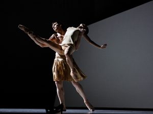 Raphaël Coumes-Marquet, Yumiko Takeshima - The World According to Us - Semperoper Ballett - photo © Costin Radu