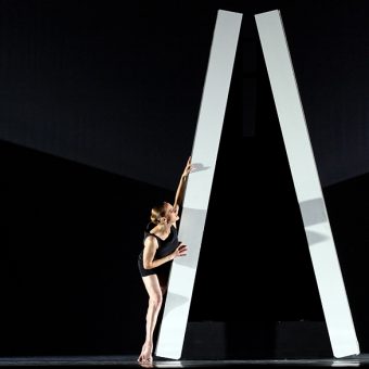 Kate Strong - The World According to Us - Semperoper Ballett - photo © Costin Radu