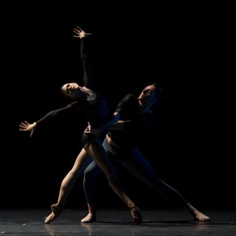 Raphaël Coumes-Marquet, Courtney Richardson - Opus.11 - Semperoper Ballett - photo © Costin Radu