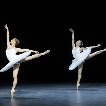 Sarah Hay, Arika Togawa - 5 - Semperoper Ballett - photo © Costin Radu