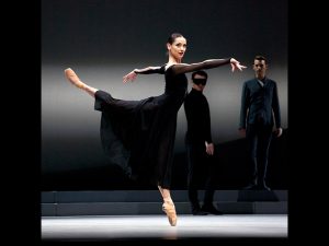 Sophie Martin - Swan Lake - Scottish Ballet - photo © Christina Riley