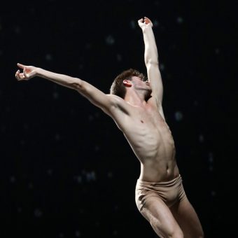 Edo Wijnen - Citizen Nowhere - Dutch National Ballet - photo © Hans Gerritsen