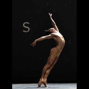 Edo Wijnen - Citizen Nowhere - Dutch National Ballet - photo © Hans Gerritsen